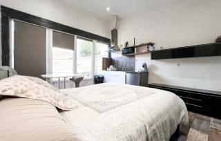 Nice Home In Miramas With Outdoor Swimming Pool - 3