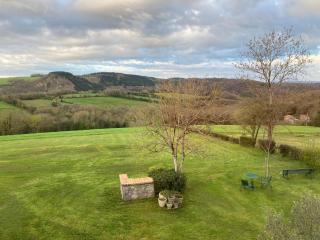 Den gamle skole i Salclas - 1