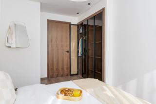 Bright Modern Studio, Gauthier - 9