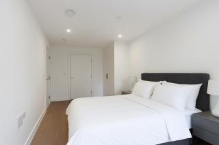 London ExCel 1 Bed Apartment - 5