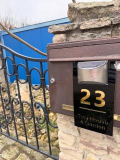 GreenPark Tiny House, Garden Terrace & Parking - 4