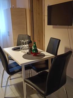 knezevic resorts 3 - 6