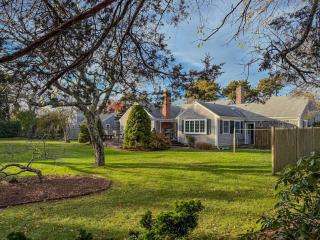 Steps to Bayside Beach Central AC Large Backyard - 0