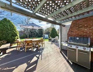 Steps to Bayside Beach Central AC Large Backyard - 9