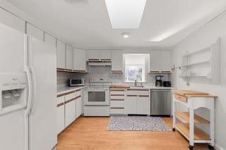 Steps to Bayside Beach Central AC Large Backyard - 6