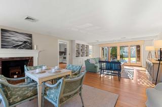 Steps to Bayside Beach Central AC Large Backyard - 3