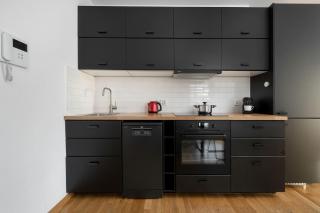 Spacious Apartment in Wrocław with Large Terrace and 2 Parking Spaces by Noclegi Renters - 7