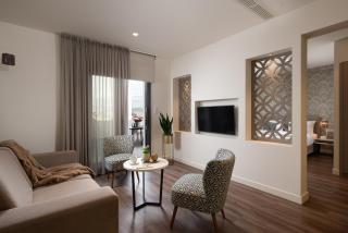 Urban Nest - Suites & Apartments - 1