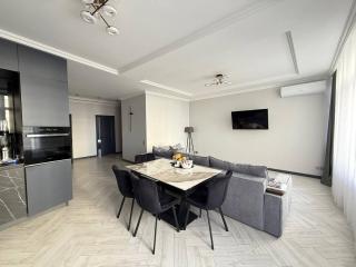 Kamanina Luxury Apartment - 8
