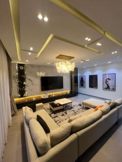 Luxurious 3 Bedroom Apartment in Eti Osa, Lagos - 8