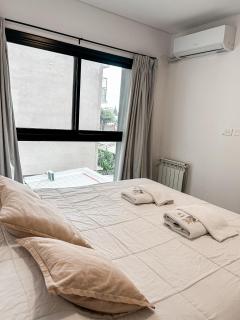 Acogedor y comodo depto con excelente ubicacion y cochera - Bonavista Rentals - 2