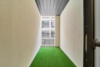 Bright & Cozy 2BR Apartment Close to Aeroport - 1