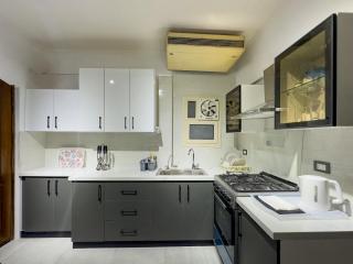 1406. Elegant 2BR Apt. Near Airport3 BA Terrace - Cairo - 3