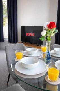 Castle Mount Deluxe Apartment - 6