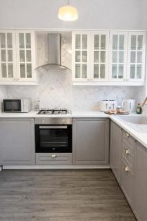 Castle Mount Deluxe Apartment - 2