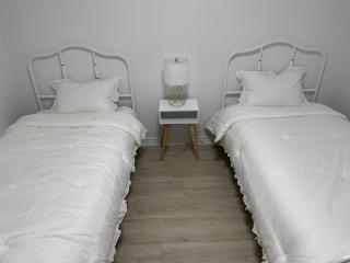 K Niagara Guesthouse - 6