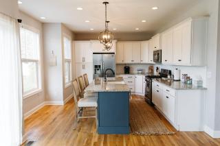 "King's Quarters" Modern Urban Stay - Downtown LEX - 8