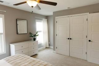 "King's Quarters" Modern Urban Stay - Downtown LEX - 4