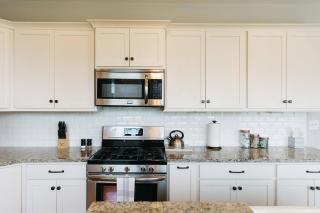 "King's Quarters" Modern Urban Stay - Downtown LEX - 2