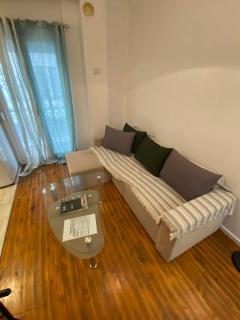 Calm Corner Delfon Apartment - 7