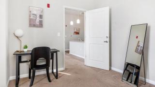 Landing Chic 1BD Gym Pool - 5