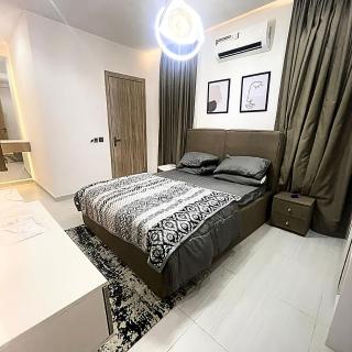 Spacious 3 Bedroom Apartment in Lekki Modern Comfort - 1
