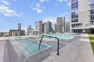 Prime Downtown Stay 2BR- Parking Included -Near Bayside & Cruise Port - 7