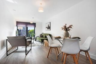 Glasswing Stays Central Liverpool Two-Bed L3 - 1