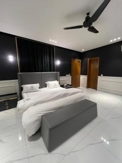 The Lake View Farm - 5