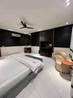 The Lake View Farm - 2