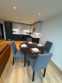 Luxury brand-new 2-bed, Reef Manor, walk to beach - 2