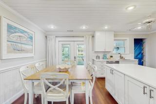 Livin' the Dream at 26th Ave N - 5