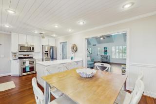 Livin' the Dream at 26th Ave N - 3