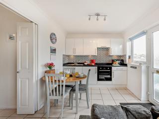 2 Bed in Brixham BX079 - 2