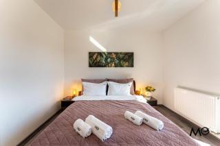 MoHost Bobby - Right in the city mood - 3