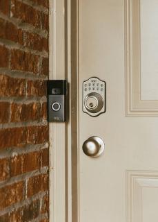 "The Kearney" BRIGHT MODERN STAY w/ Yard - 3BR - 4