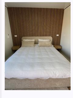 הבקתות של מאי - 1