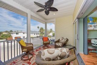 LOCATION!, Minutes to the Beach & Pool - Sandy Toes Cottage - Roelens - 7