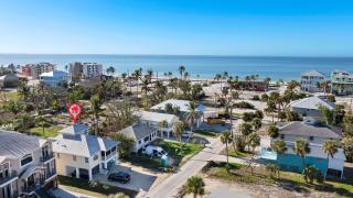 LOCATION!, Minutes to the Beach & Pool - Sandy Toes Cottage - Roelens - 4