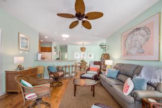 LOCATION!, Minutes to the Beach & Pool - Sandy Toes Cottage - Roelens - 1
