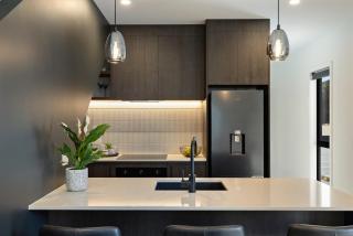 Dart Retreat, Queenstown - with parking - 6