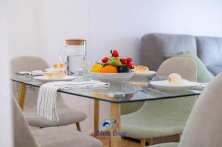 Bay Two Beach Apartment - 3