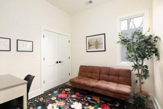 Quaint Cottage in DTown Lex, 15 mins to Horse Park - 1