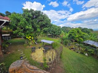 A spacious and stunning villa in a serene setting - 3