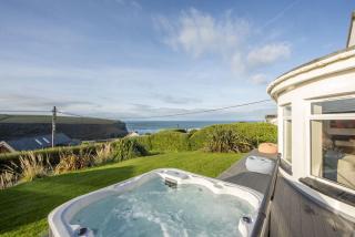 Ocean View, Mawgan Porth - 1