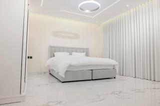 Cassita - Modern Rooftop Apartment - 0