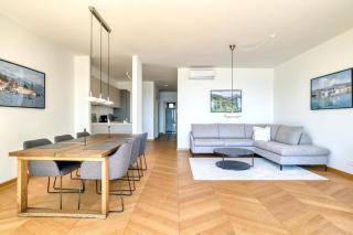 Seaview Hideaway- Premium Apartment - 8