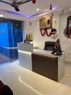 Sportsman Beach Hotel - 2