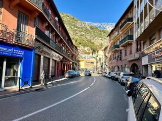 LARVOTTO Plage Monaco Varavilla - 1