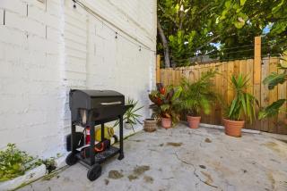 2br w private roofdeck, steps to sand! GEN AC - 20 Up - 5